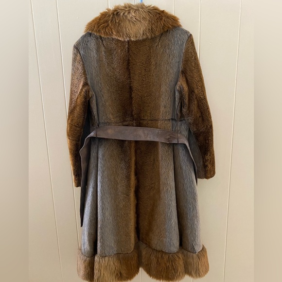 Fur jackets are in and it’s hard for me to part with with beauty. - Picture 2 of 3